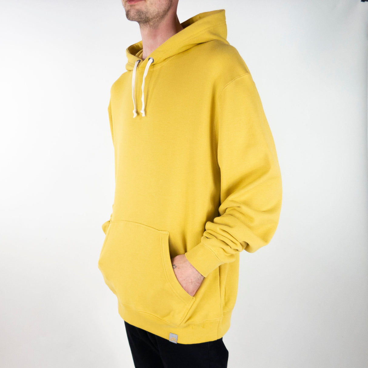 Nike SB Fleece Sustainable Skate Hoodie - Sanded Gold / Pure / Sanded Gold