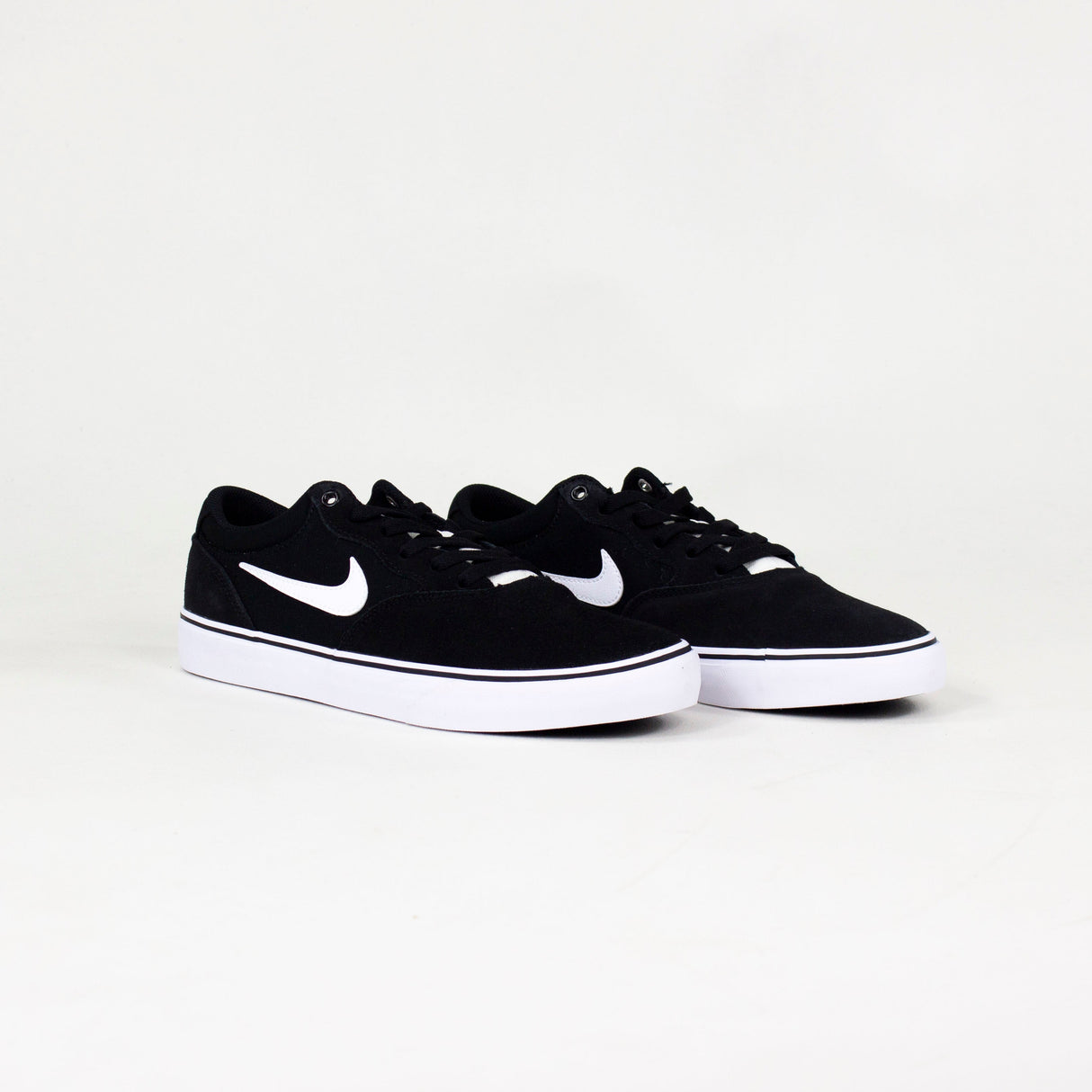 Nike SB Chron 2 Skate Shoes - Black / White-Black-Sail (010)