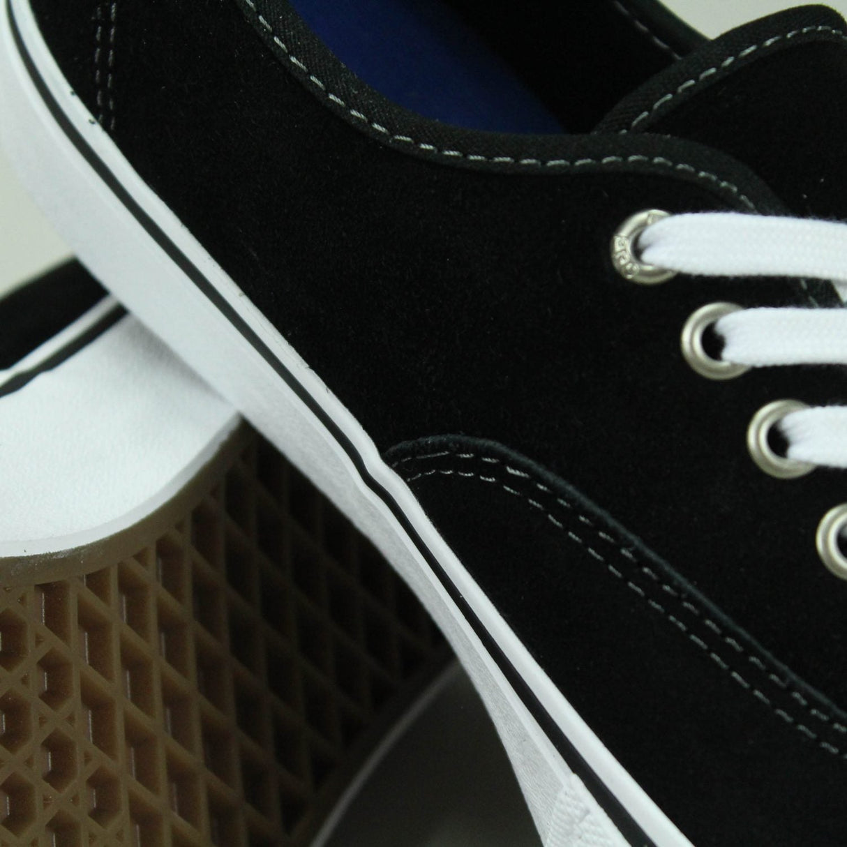 Vans Authentic Pro Suede Shoes - Black / White