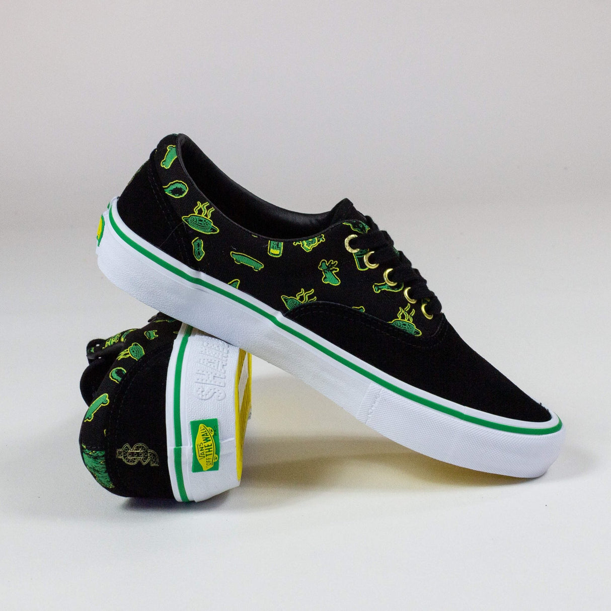 Vans Era Pro Shake Junt Shoes- Black / White